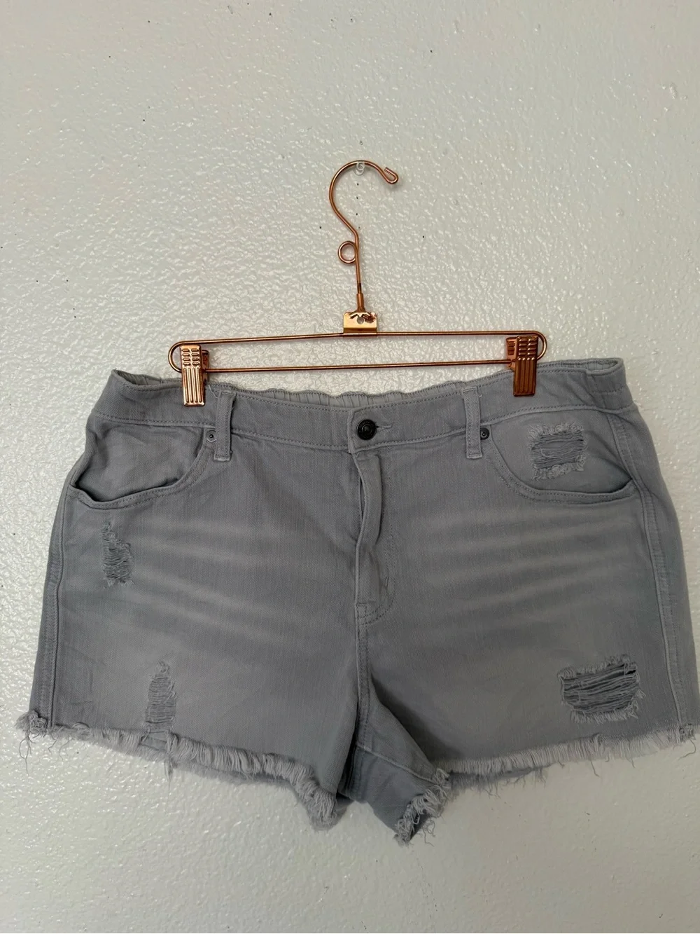 aerie Gray Distressed Denim Jean Shorts Women’s Size L